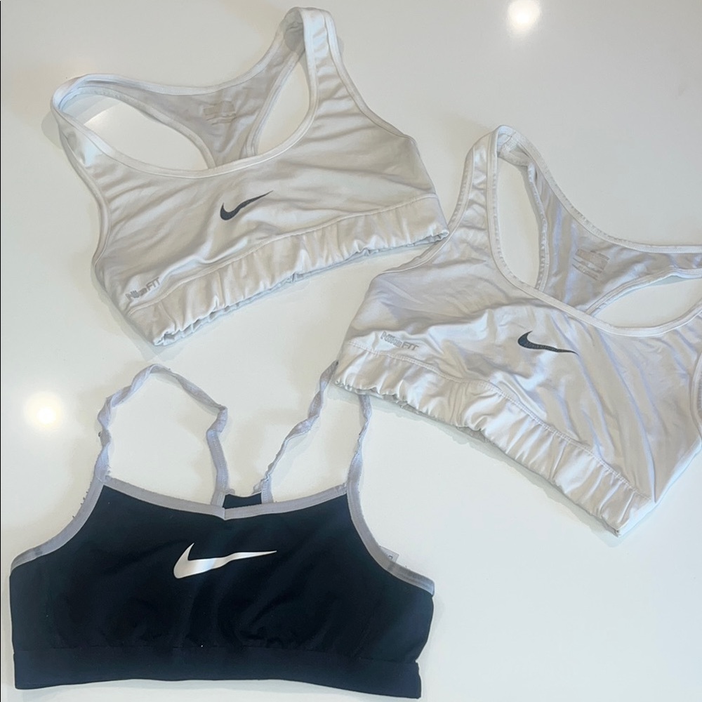 Pack of 3 Nike Women's Black and White Sports Bras